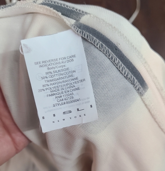 IISLI Maxi Dress - Picture 2 of 13